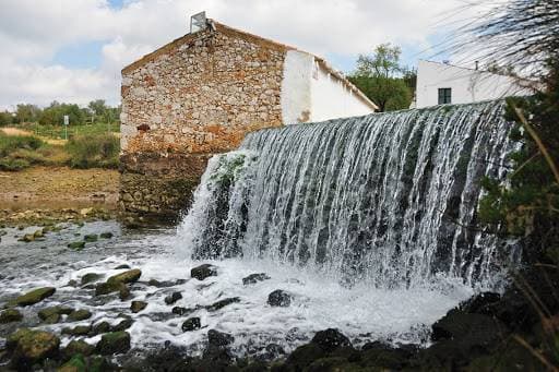 Lugar Fontes