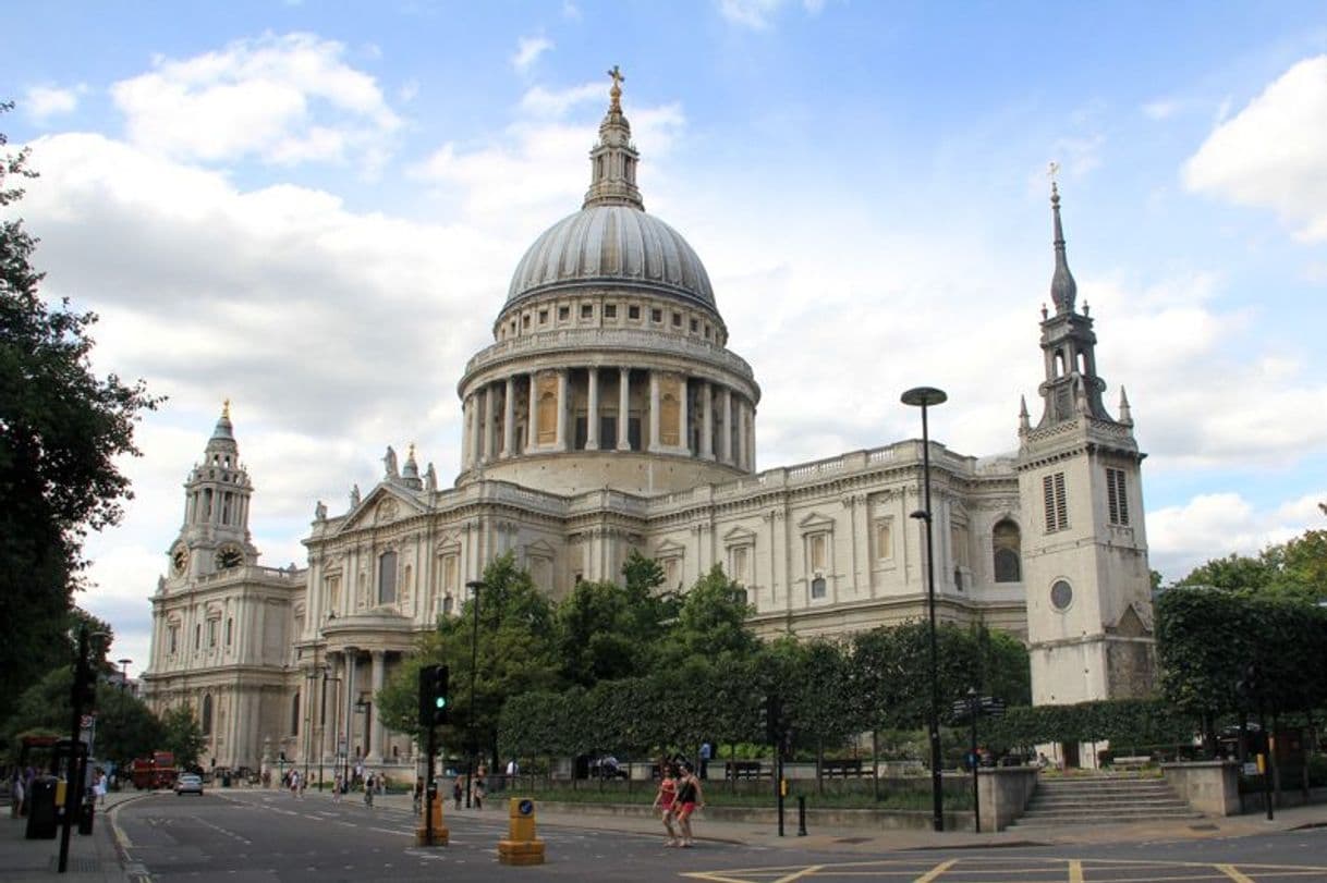 Lugar Catedral de Saint Paul