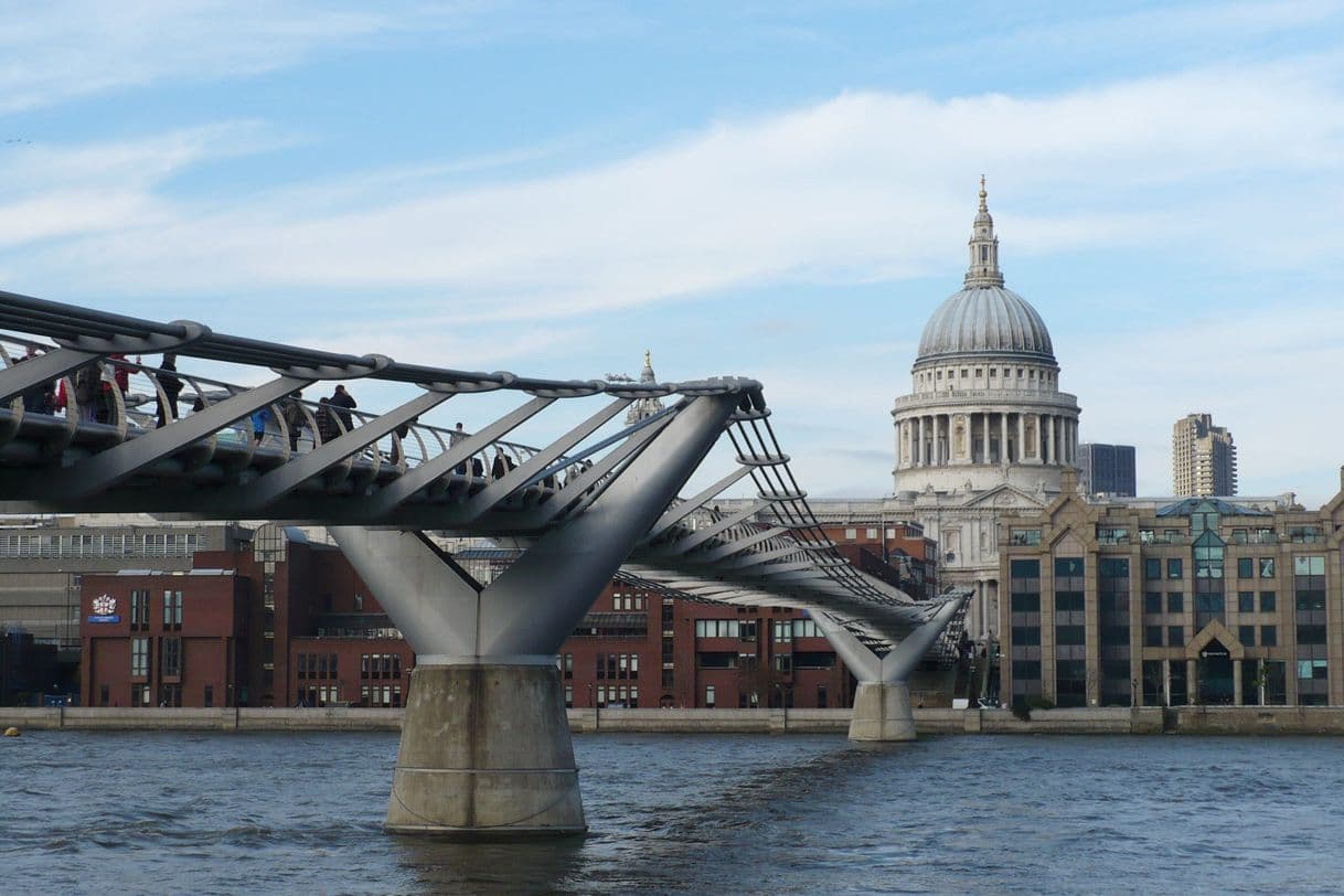 Lugar Millennium Bridge