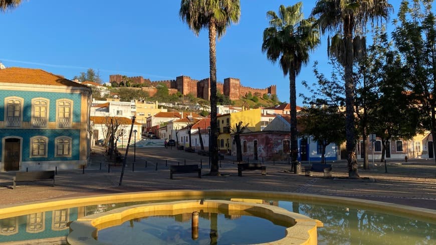 Place Silves