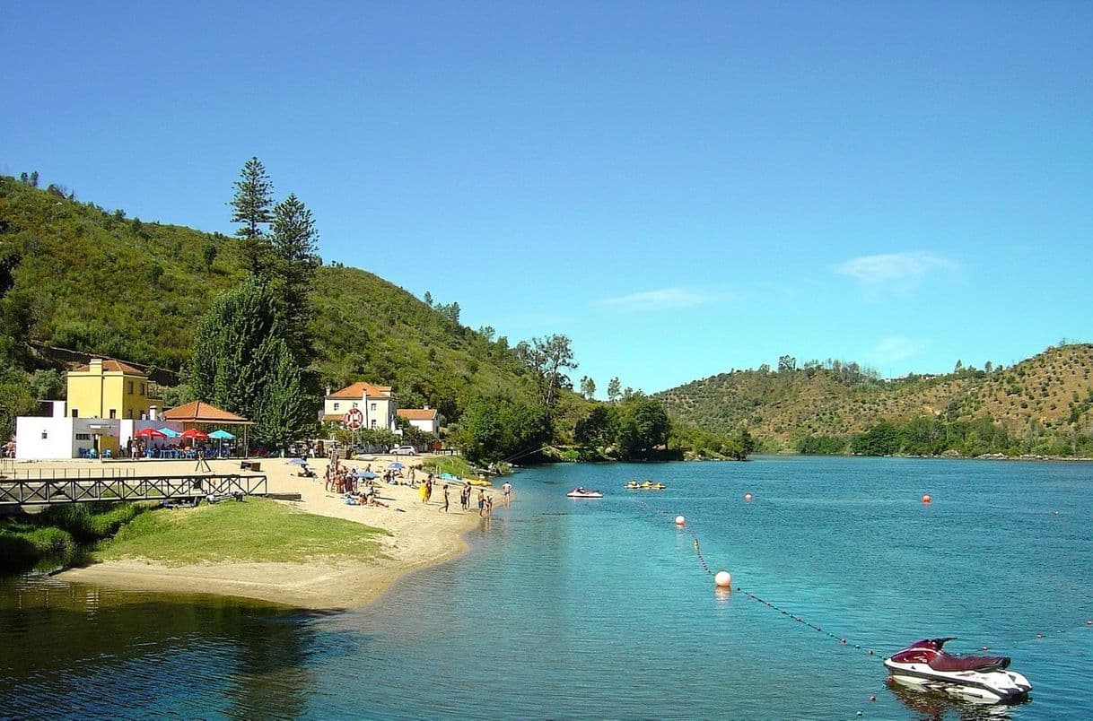 Lugar Praia Fluvial do Alamal