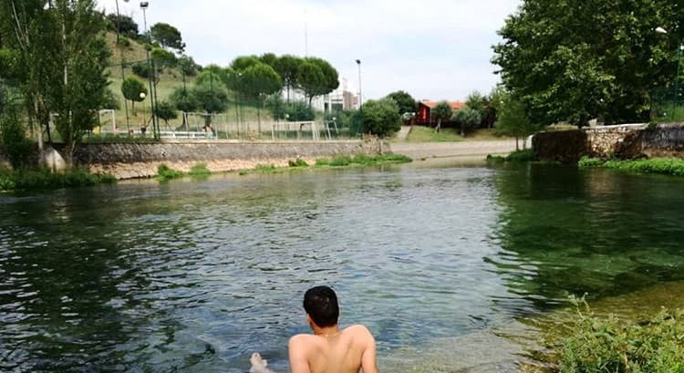 Lugar River beach Olhos de Água