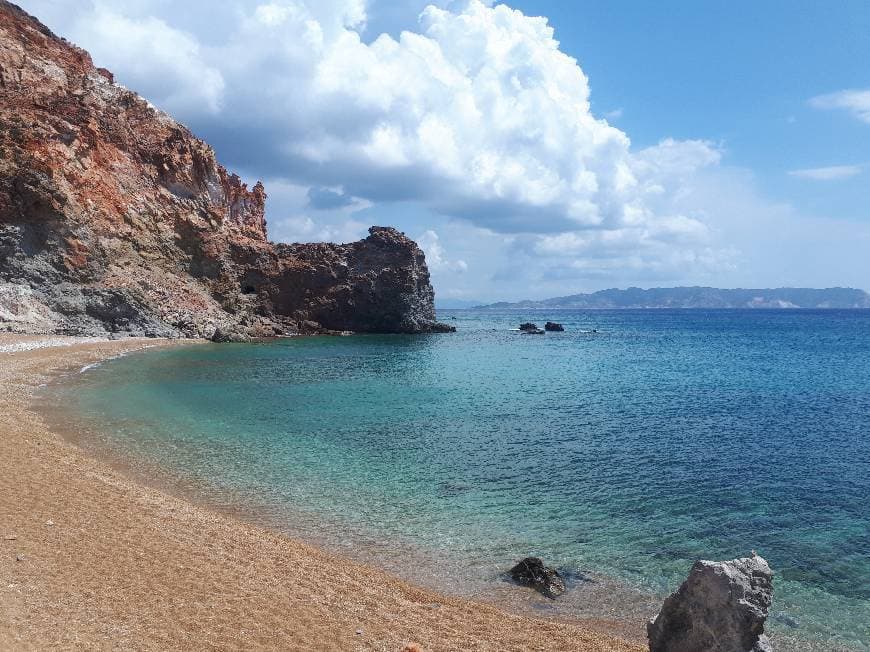 Place Thiorichia Beach (Old Sulfur Mines)