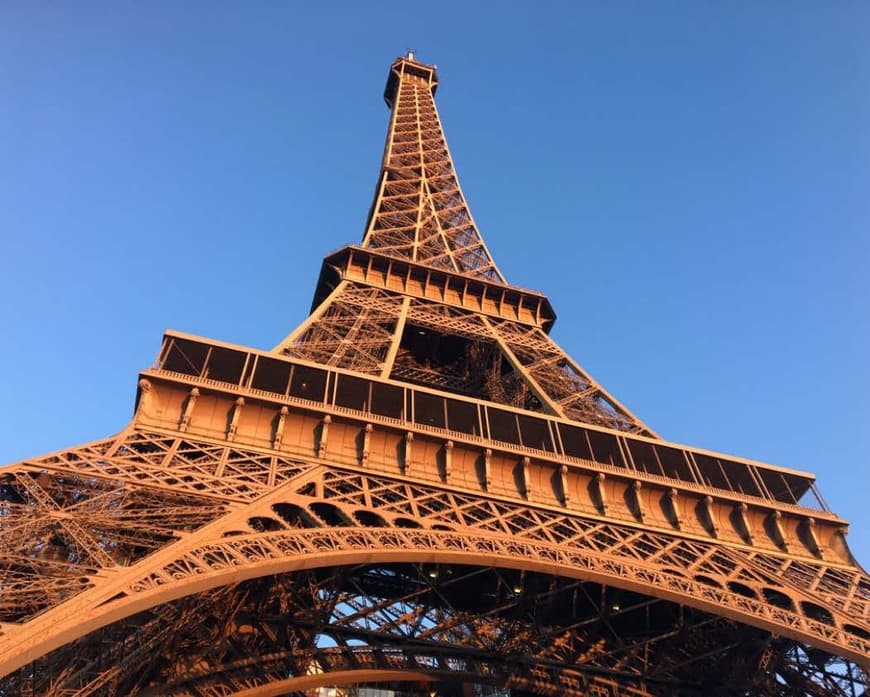 Place Torre Eiffel