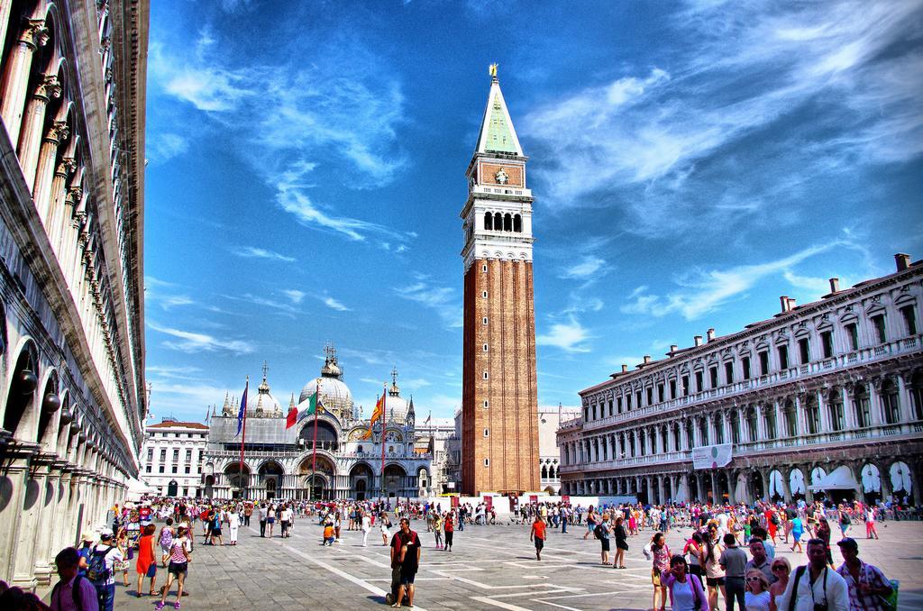 Place Piazza San Marco