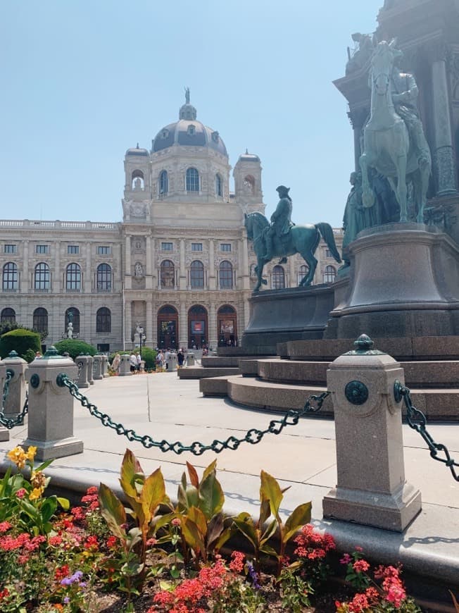 Place Maria-Theresien-Platz