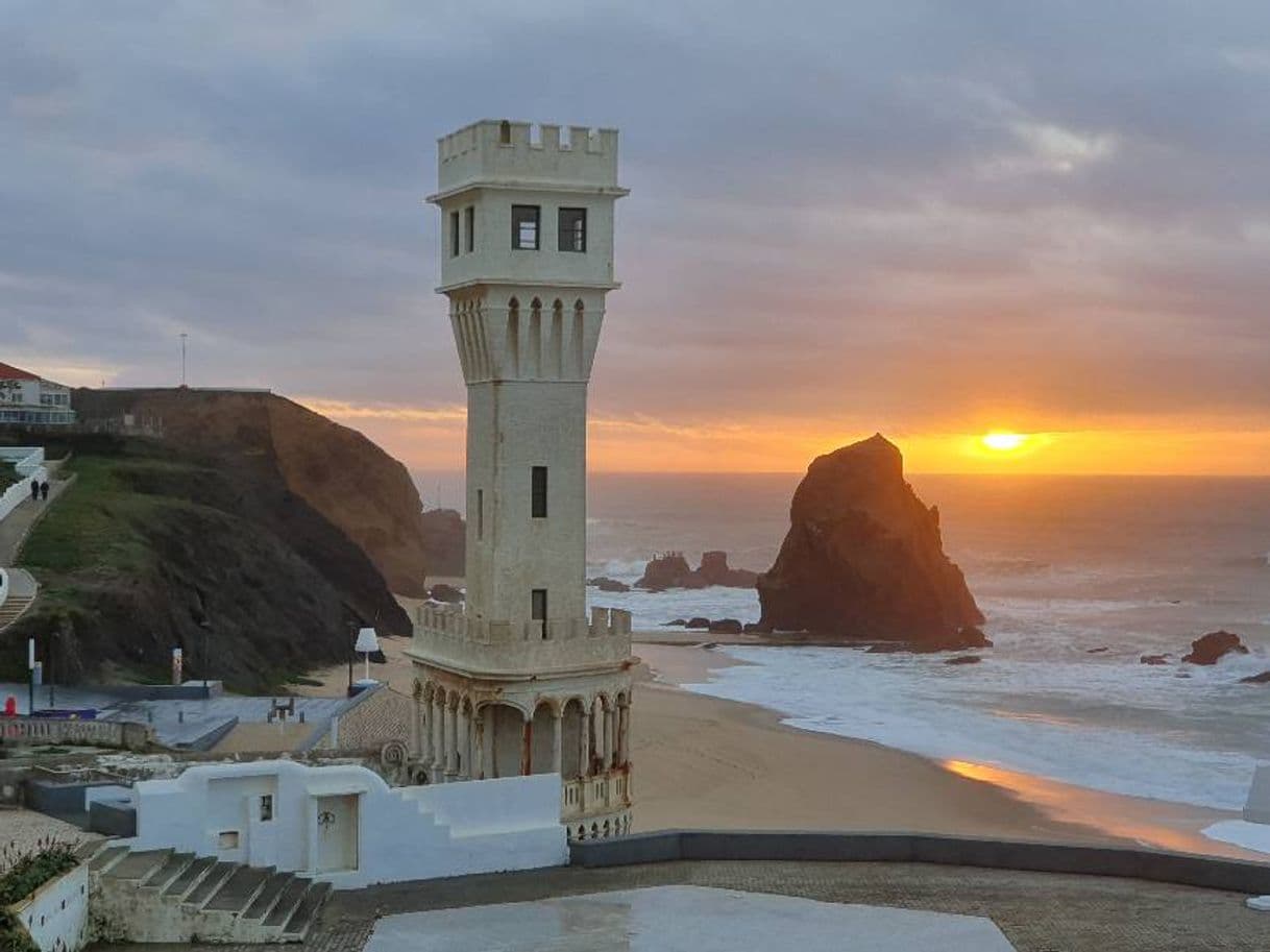 Place Tower of Santa Cruz, Santa Cruz Beach