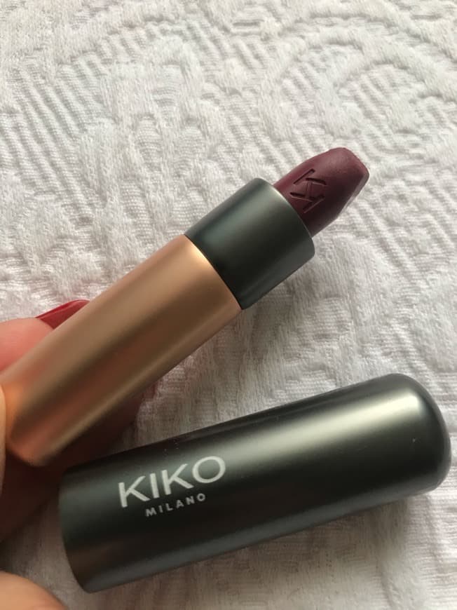 Moda Batom Kiko Velvet Passion Matte lipstick      Cor: 317(wine)