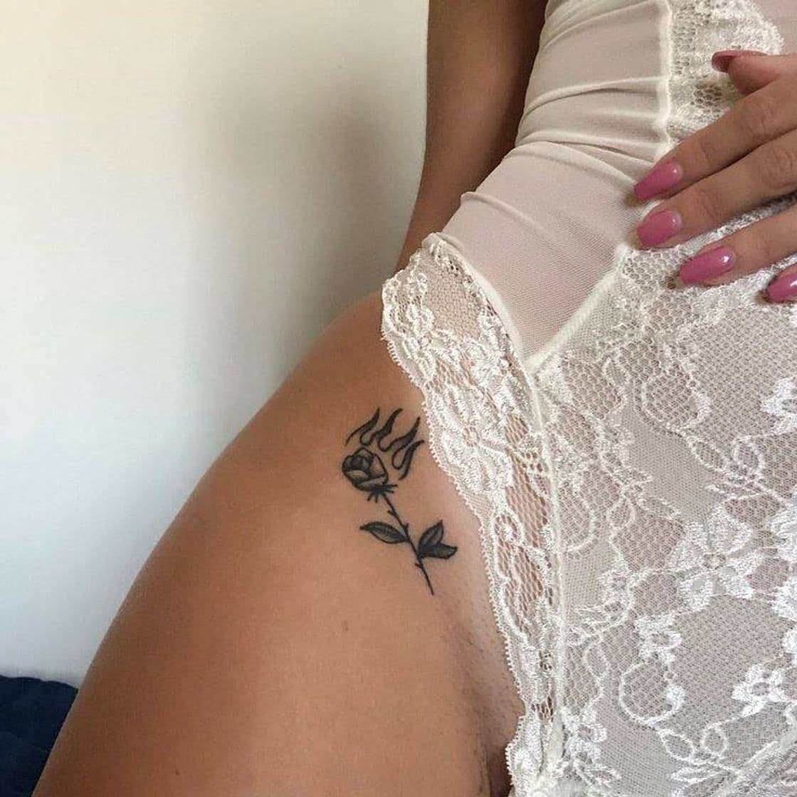 Fashion Tatuagem na virilha 