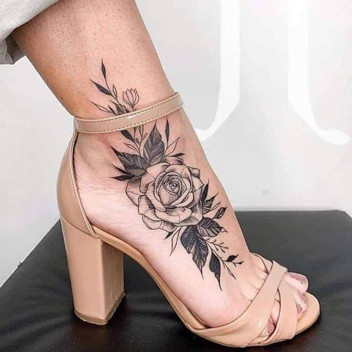 Fashion Foot tattoo 🏵️