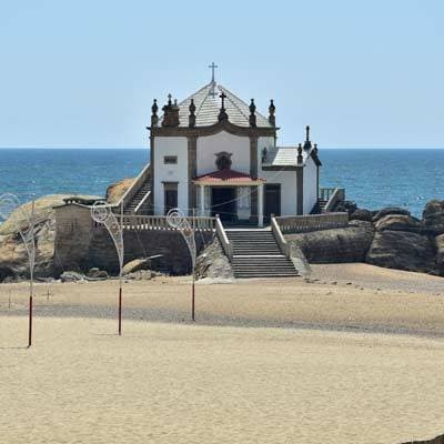 Place Senhor da Pedra beach