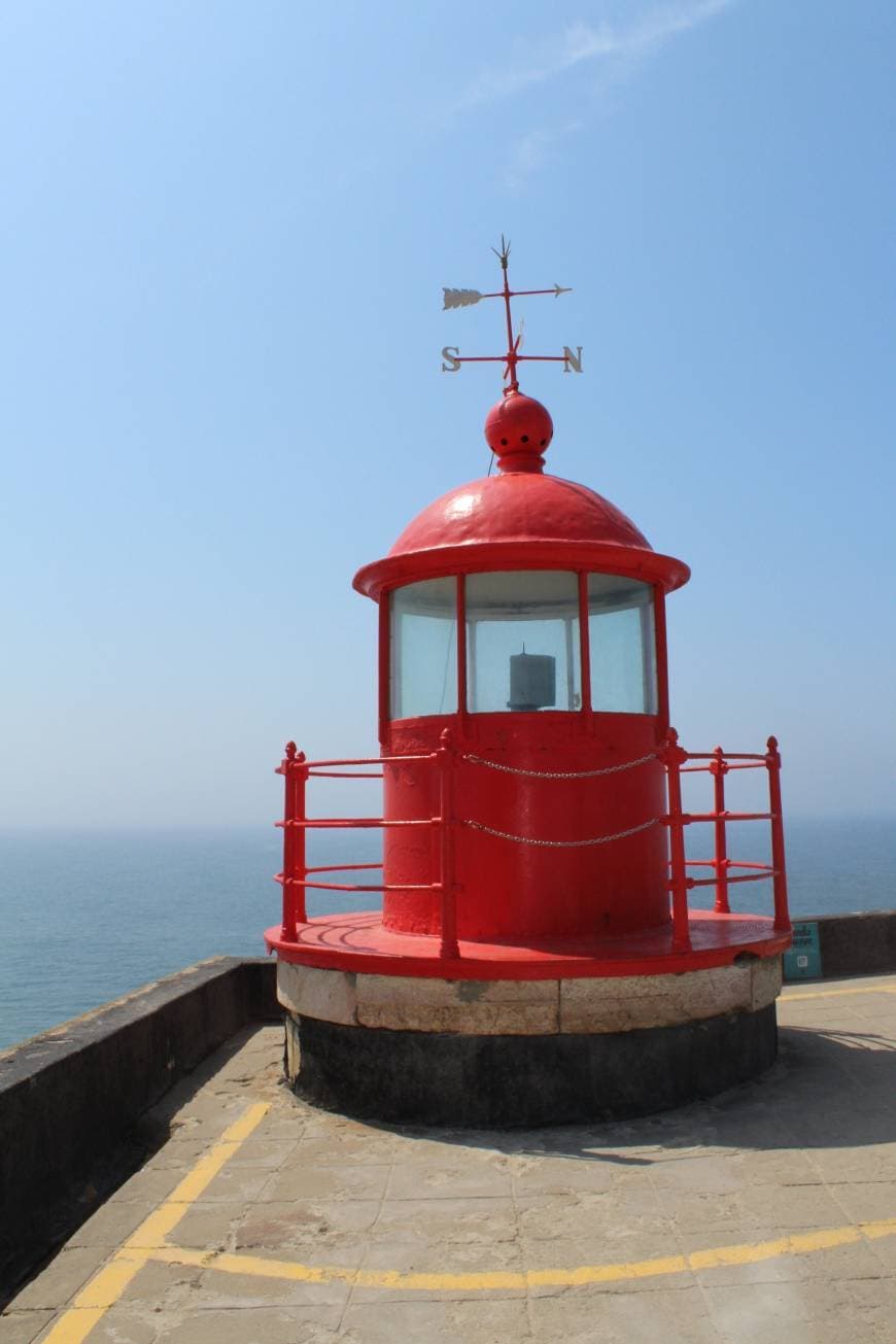 Place Farol da Nazaré