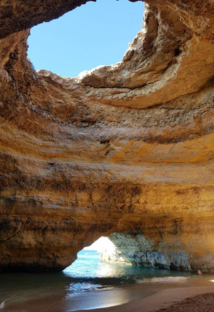 Place Benagil Caves