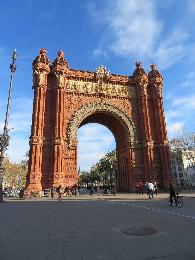 Place Arc de Triomf