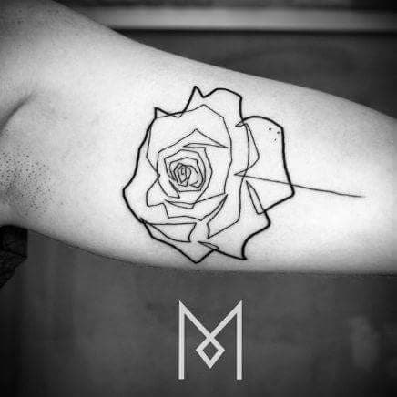 Moda Tatuagem de rosa em fineline 🌹