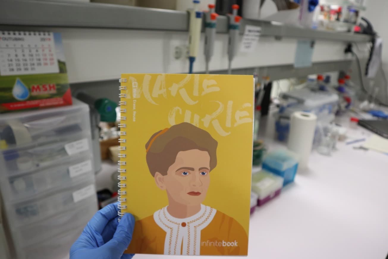 Product InfiniteBook Marie Curie