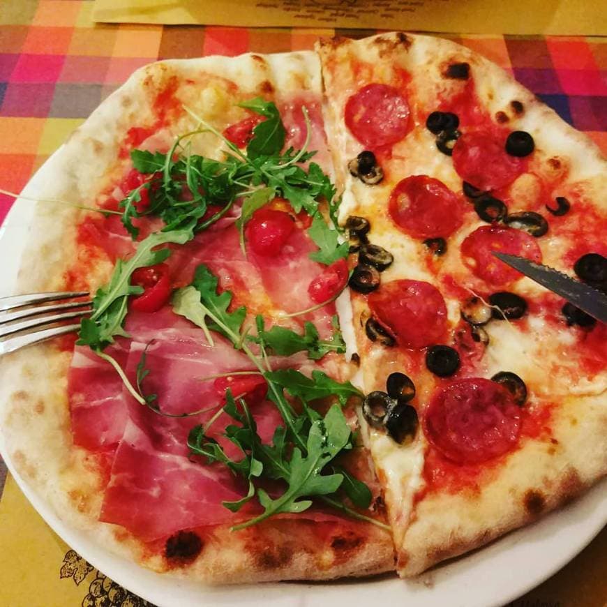 Restaurants L'Osteria | Pizza e Pasta | Angeiras