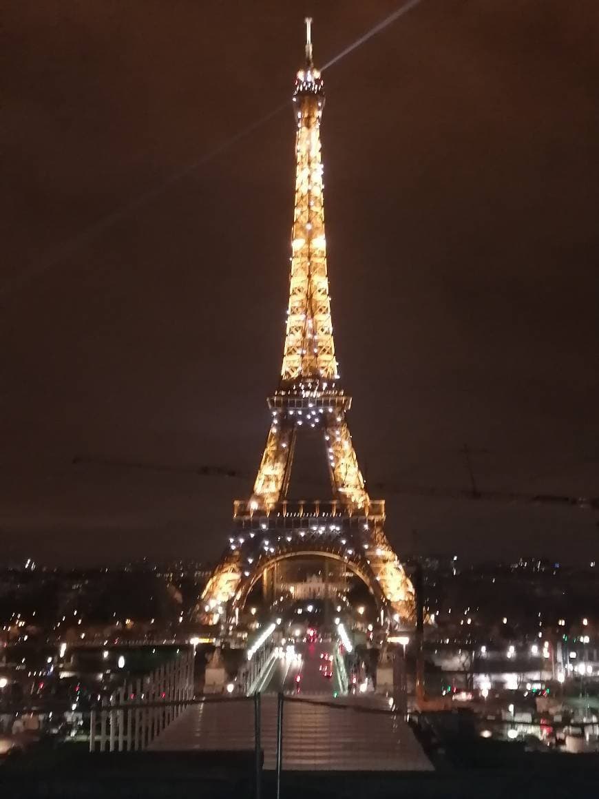 Place Torre Eiffel