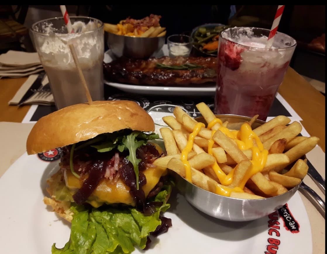 Restaurantes American Music Burger Avenida