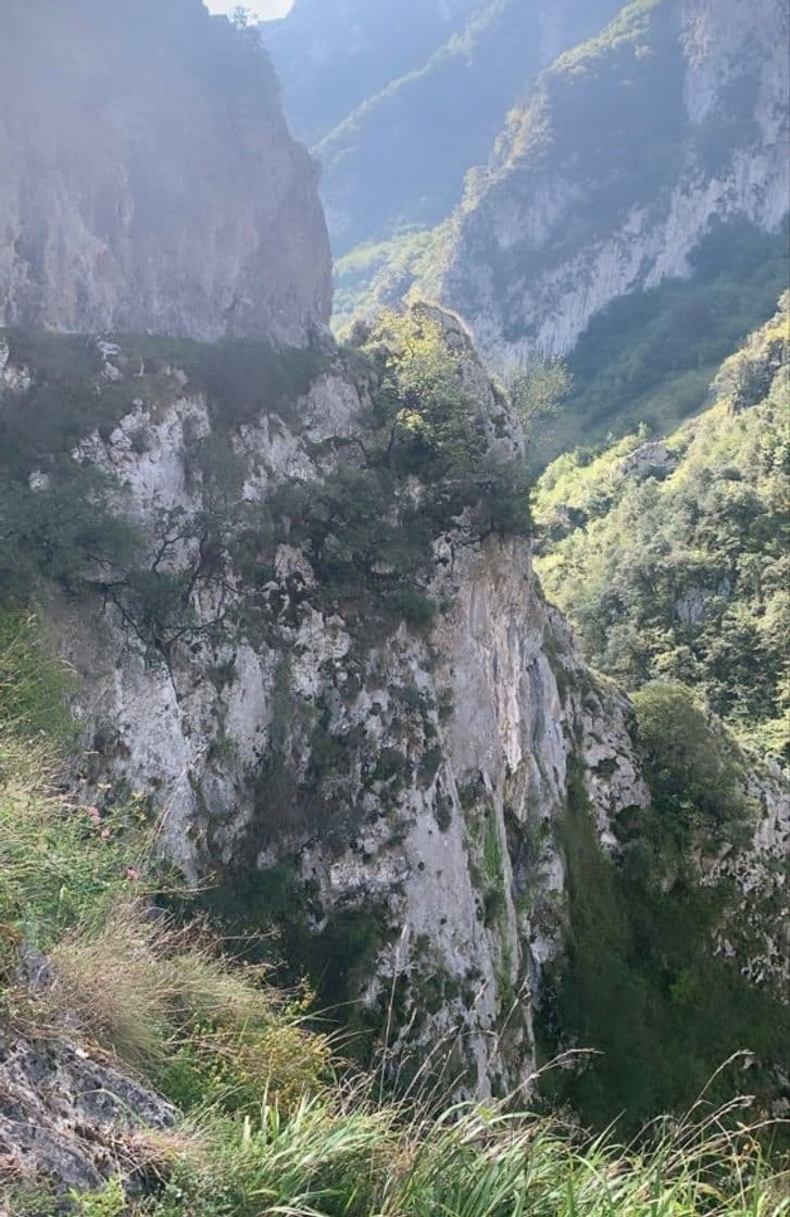 Lugar Desfiladero de las Xanas, Asturias. Rutas por Asturias