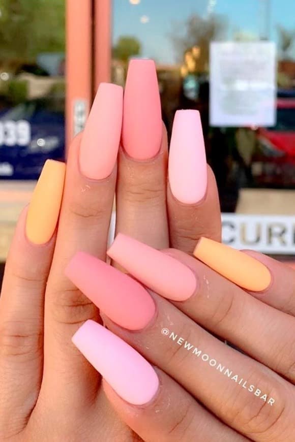 Moda Pastel nails 