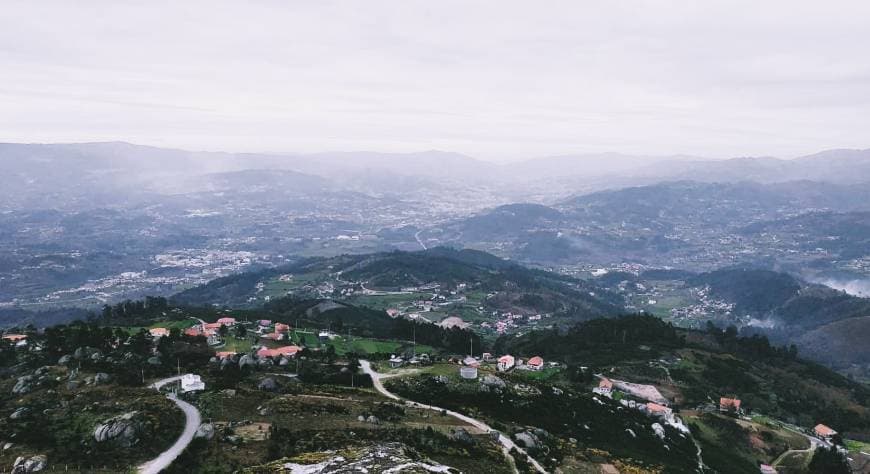 Lugar Ruínas do Castelo da Nóbrega