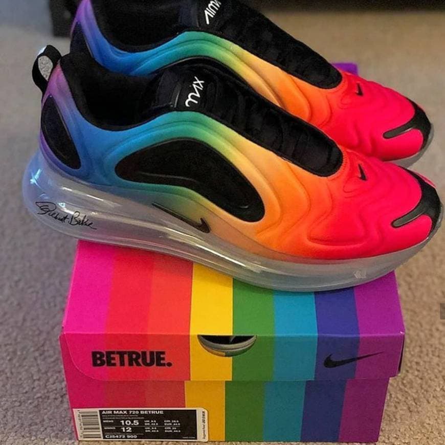 Product Air Max 720 pride 