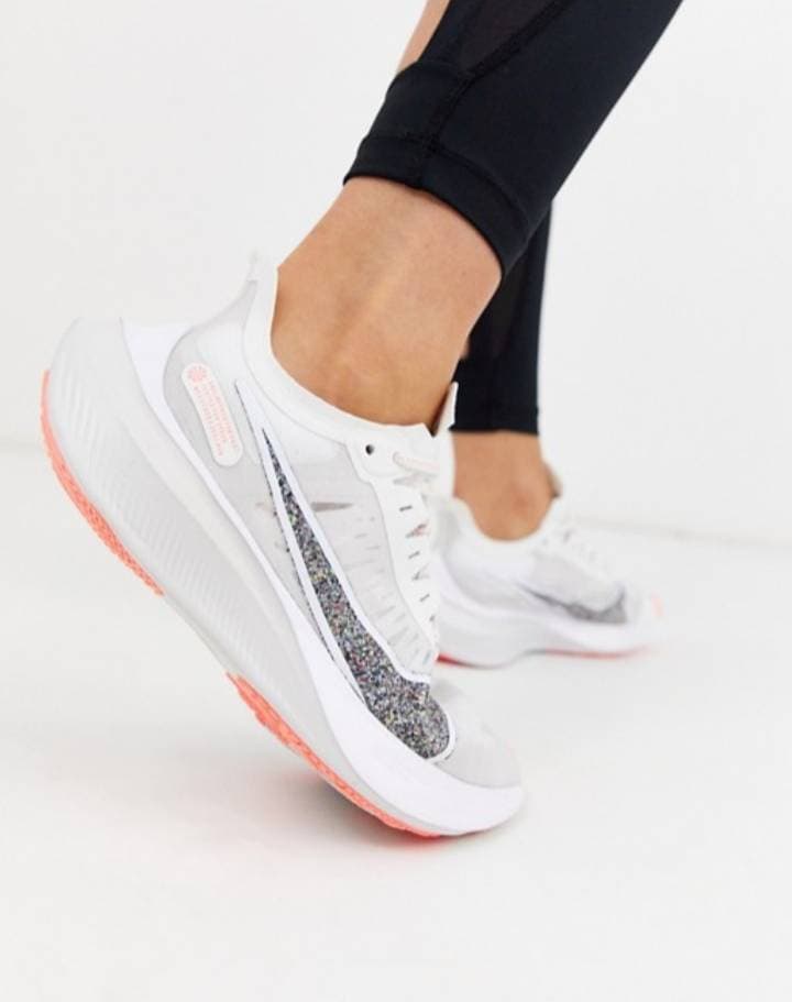 Producto Zapatillas de deporte en blanco Air Zoom Gravity de Nike