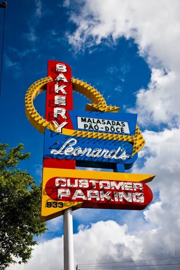 Restaurants Leonard's Bakery