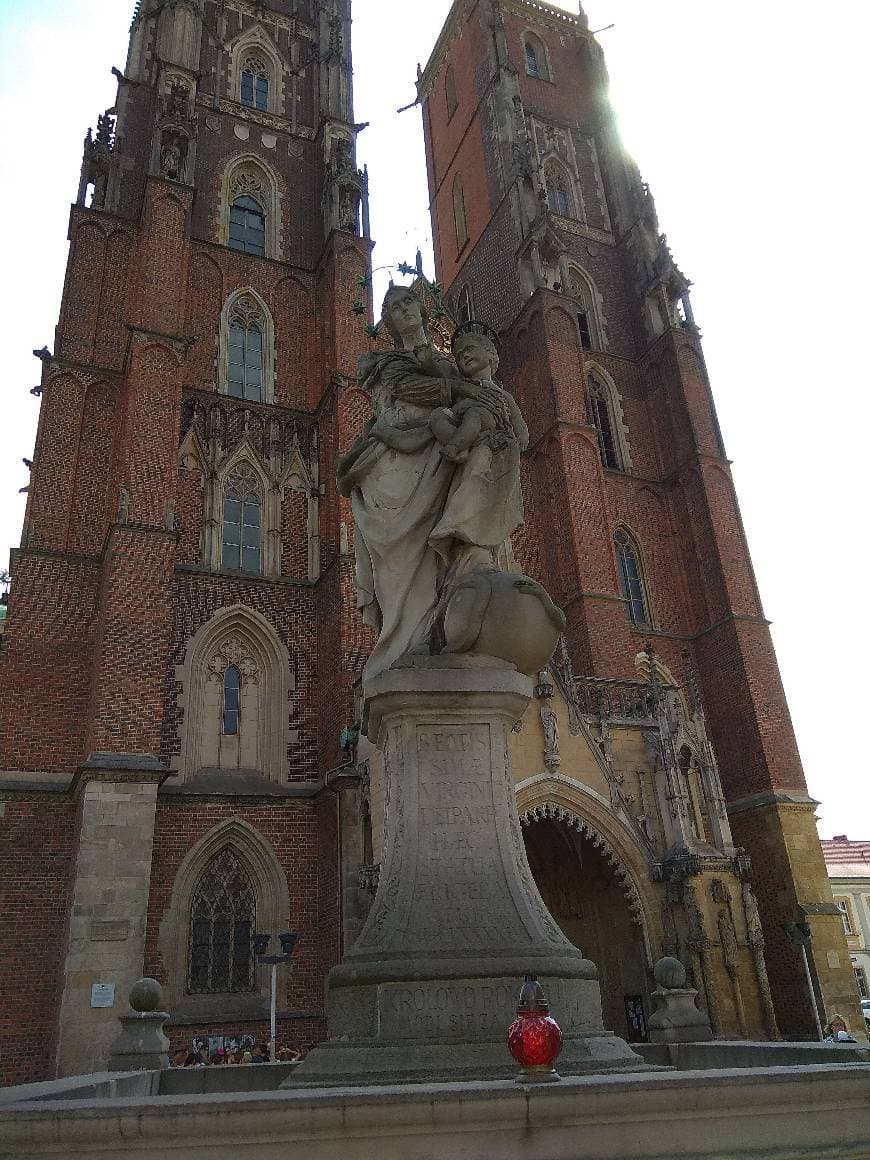 Lugar Cathedral of St. John the Baptist