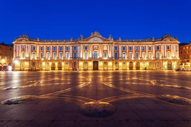 Lugar Place du Capitole