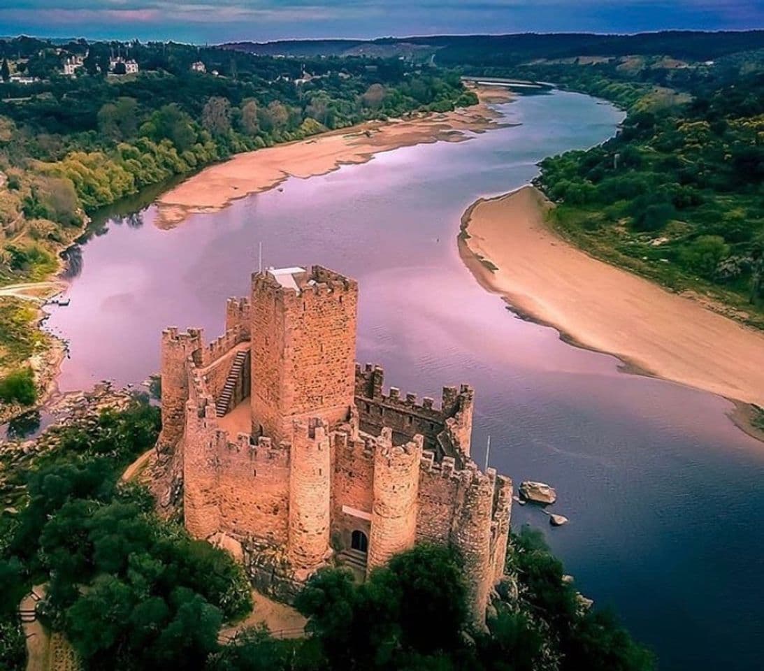 Place Castelo de Almourol