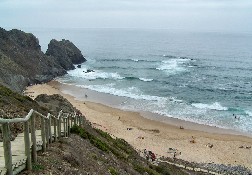 Place Praia de Vale dos Homens