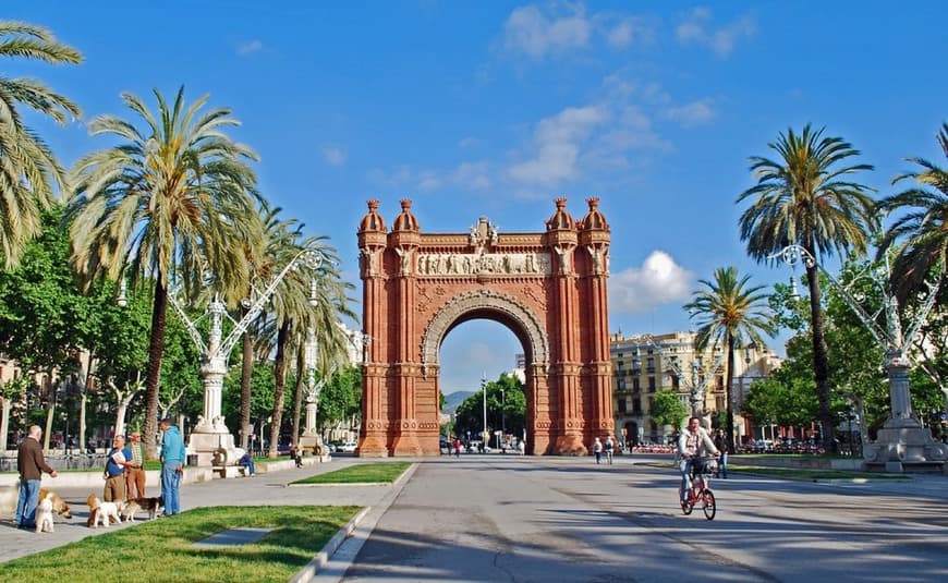 Place Arc de Triomf