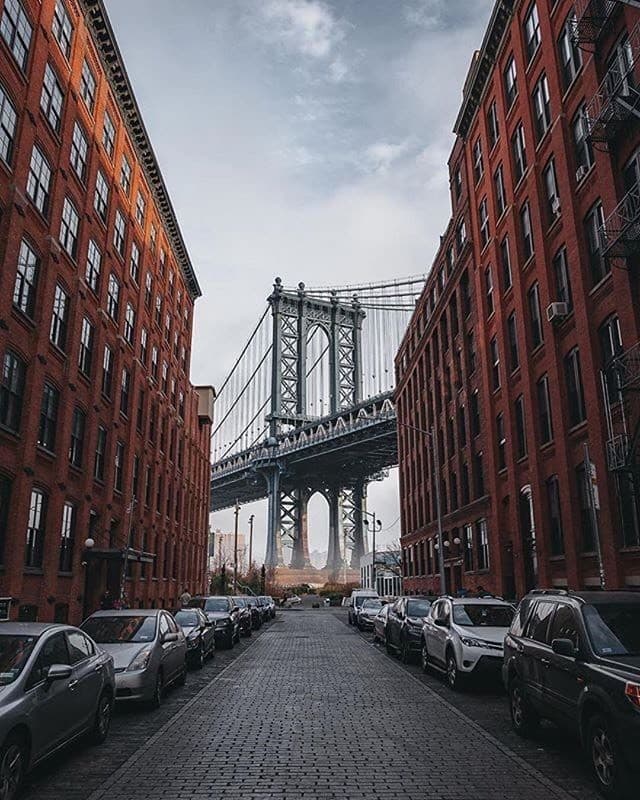 Place Manhattan Bridge