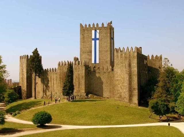 Place Guimarães Castle