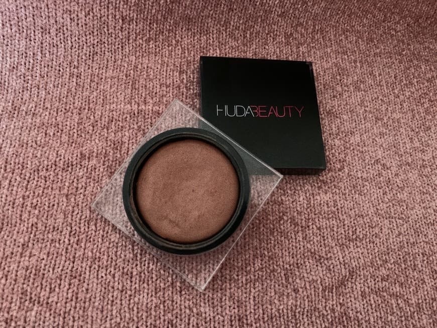 Producto HUDA BEAUTY TANTOUR CONTOUR & BRONZER CREAM 11G