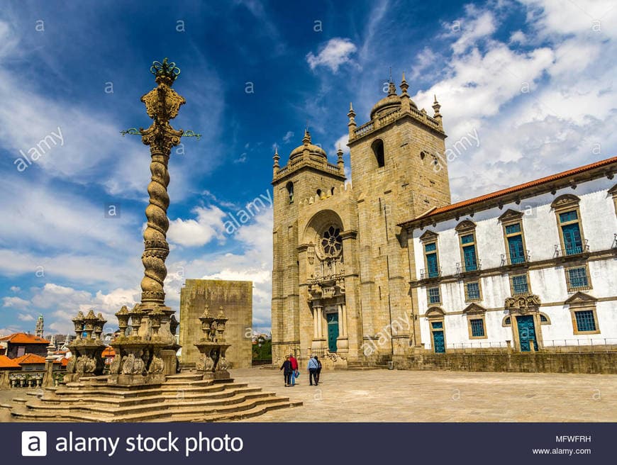 Place Sé do Porto