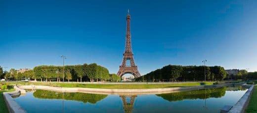 Moda Torre Eiffel - Paris / France