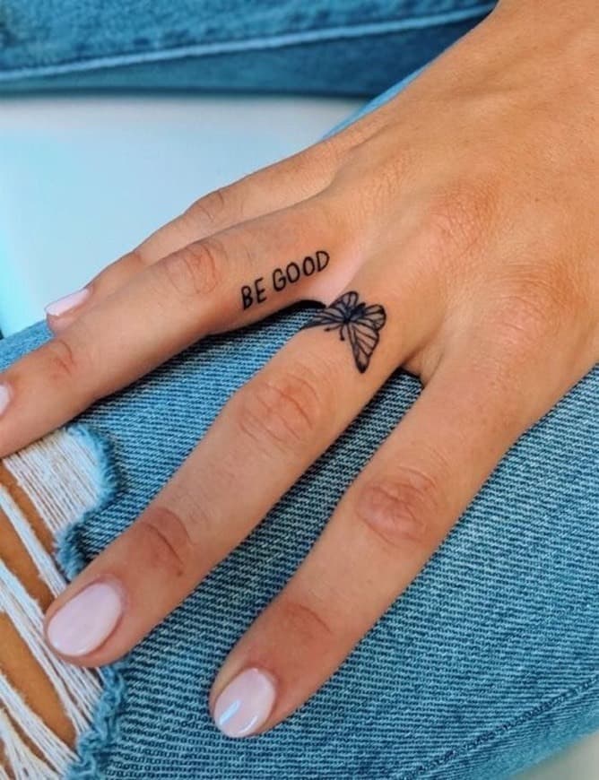 Moda Tatuagem minimalista