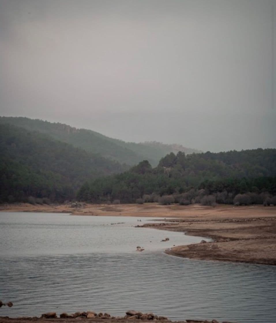 Place Embalse de la Jarosa