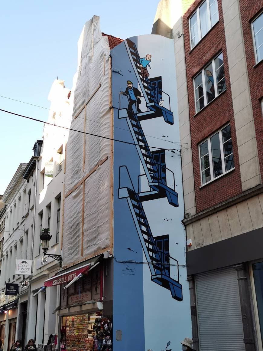 Place Tintin Comic Mural