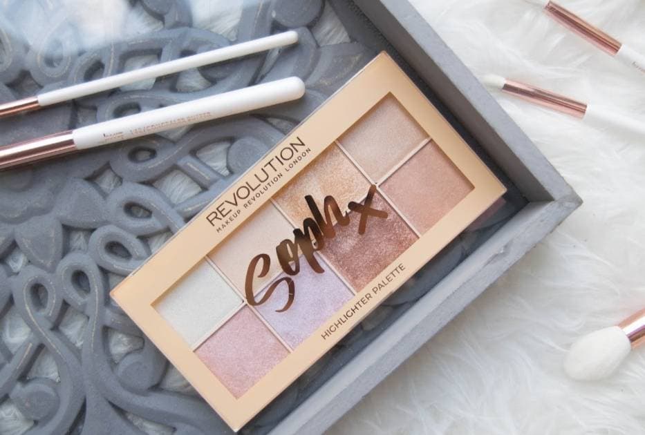 Belleza Revolution Soph Highlighter Palette