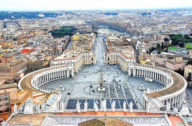 Place Piazza San Pietro