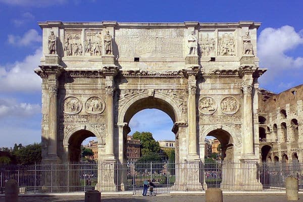 Place Arco de Constantino