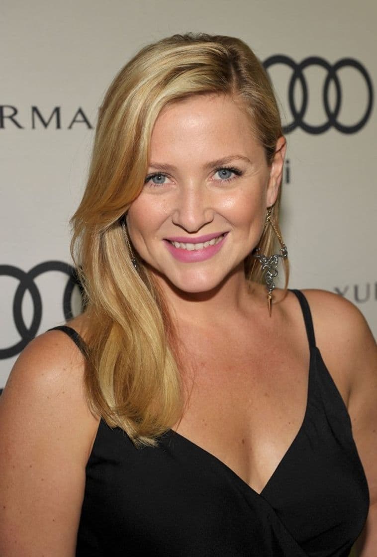 Fashion Jessica Capshaw