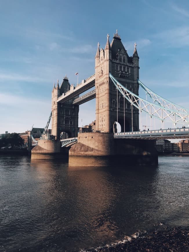 Place Tower Bridge