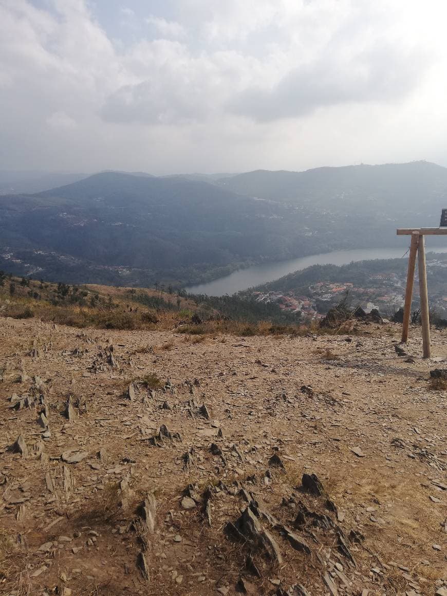 Lugar Baloiço da Serra da Boneca