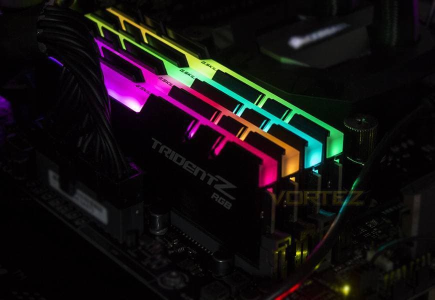 Producto G.Skill Trident Z RGB DDR4 3200 PC4-25600 16GB 2x8GB CL16