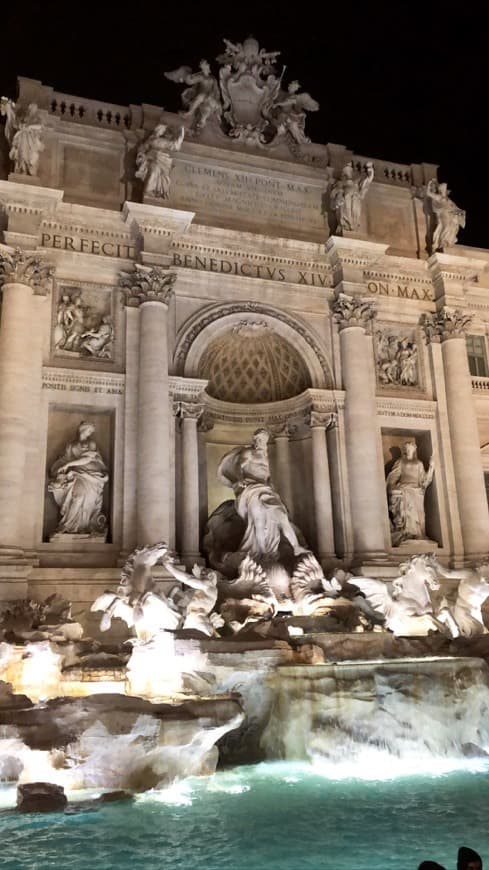 Lugar Fontana di Trevi